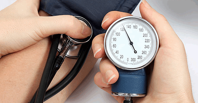 সুস্থ থাকতে হলে উচ্চ রক্তচাপ কমাতে হবে